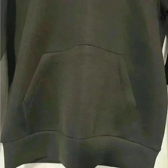 Nomad M by Craft & Flow Black Sleek long Sleeve Hoodie w/A Pocket - Picture 3 of 4